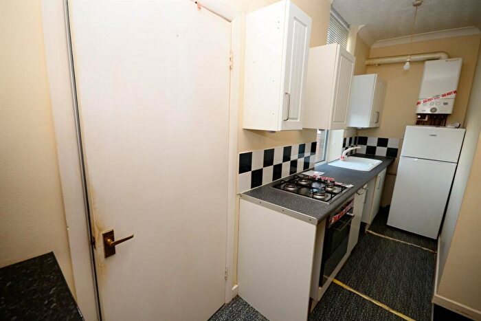 1 Bedroom Flat For Sale In Kells Lane, Low Fell, NE9