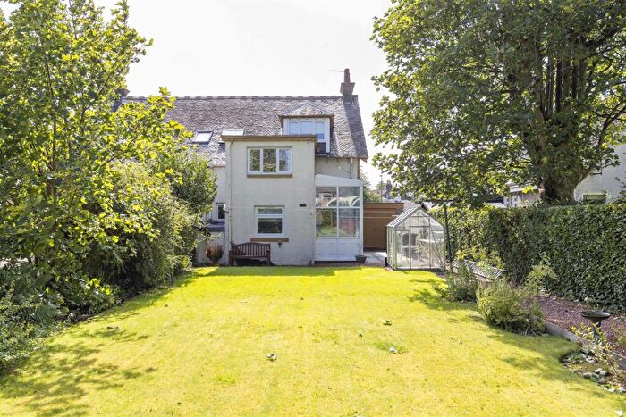 4 Bedroom Semi-Detached House To Rent In Northbank Road, Kirkintilloch, Glasgow, G66