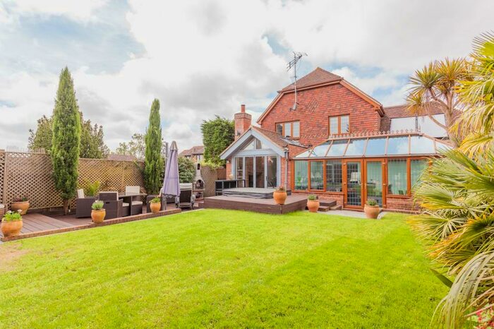 5 Bedroom Detached House For Sale In The Street, Ulcombe, Maidstone, ME17