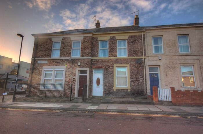 2 Bedroom Property To Rent In Chester Street, Sandyford, Newcastle Upon Tyne, NE2
