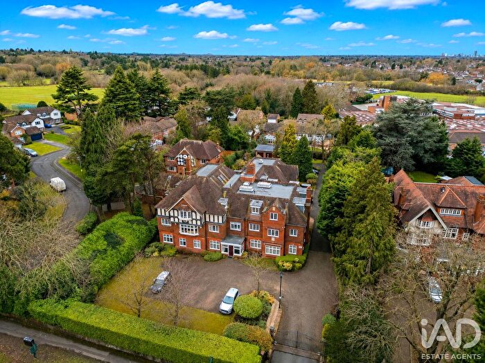 4 Bedroom Flat For Sale In St. Bernards Road, Solihull, B92