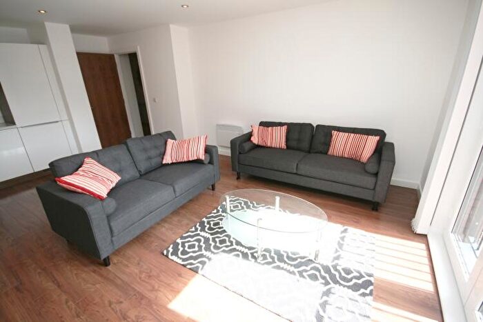 2 Bedroom Apartment To Rent In Sillivan Way Salford, M3