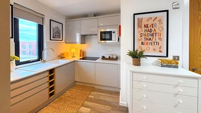 Studio To Rent In Gold Wentworth- Studio |Verney St, EX1