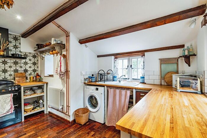 2 Bedroom Character Property For Sale In Grove Corner, Roughton, Norwich, NR11