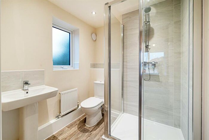 2 Bedroom Apartment To Rent In Sandpiper Drive, Lakeside, Doncaster, DN4