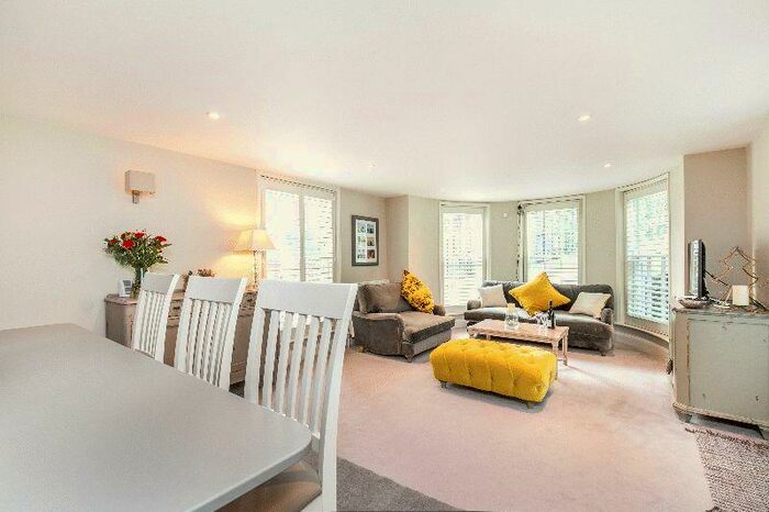 3 Bedroom Flat To Rent In St Peter Street, Winchester, SO23