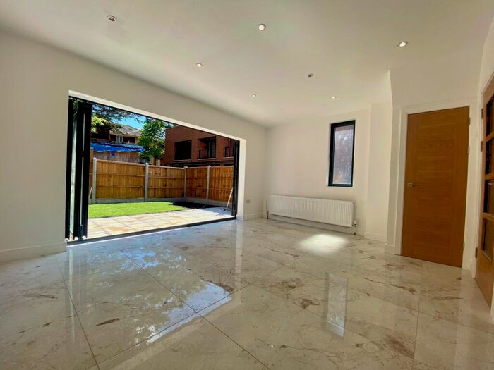 3 Bedroom Detached House To Rent In Richards Avenue, Romford, RM7