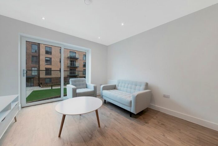 1 Bedroom Flat To Rent In Wilson Court, Saxon Square, Luton LU2