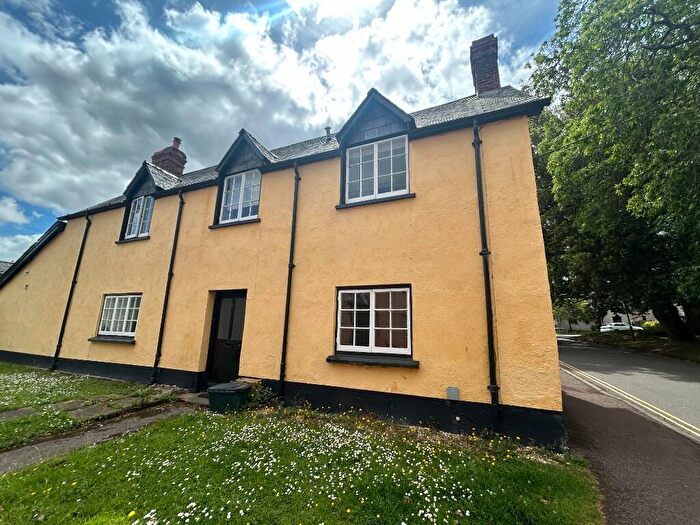 2 Bedroom End Of Terrace House To Rent In Hellings Cottages, EX5