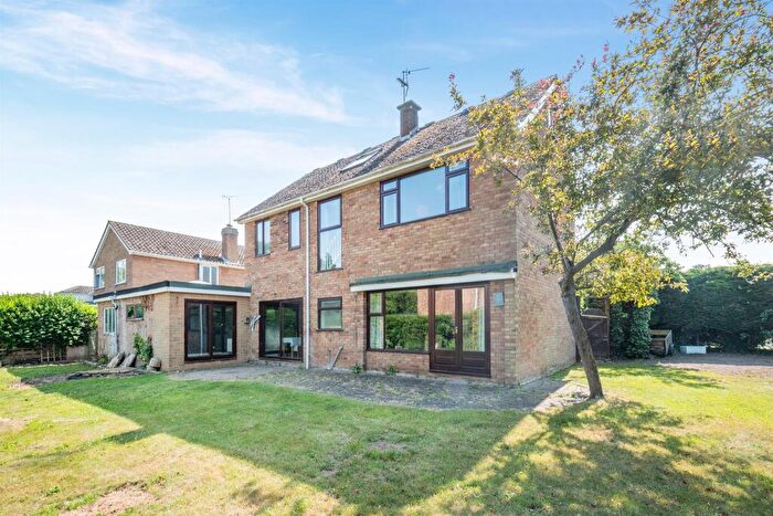 5 Bedroom Detached House For Sale In Whitman Close, Barnack, Stamford, PE9