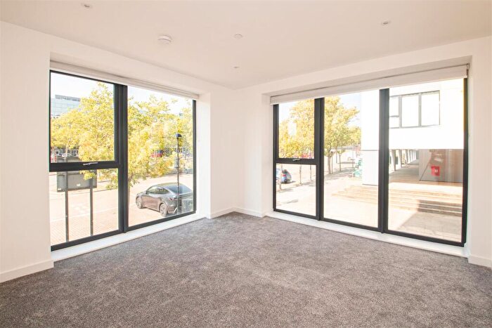2 Bedroom Apartment To Rent In Th Month Rent Free - Buckingham Court, Milton Keynes, MK9