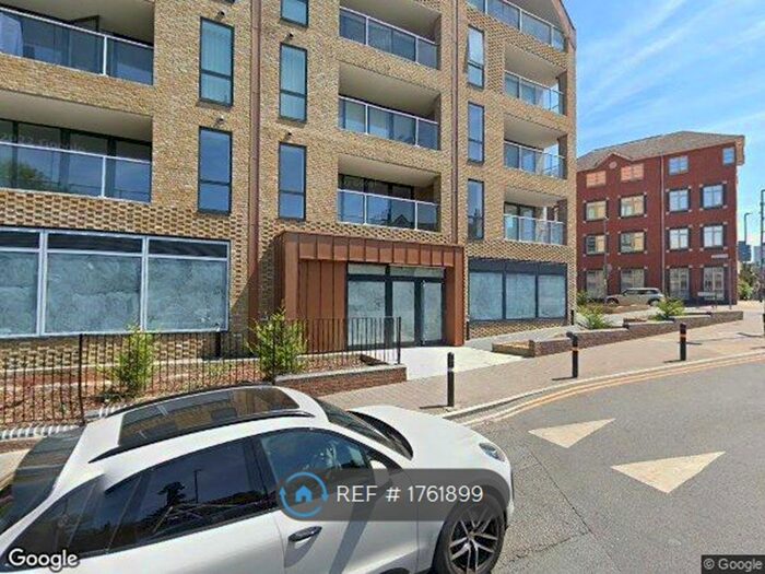 2 Bedroom Flat To Rent In Putney Bridge Road, London, SW18