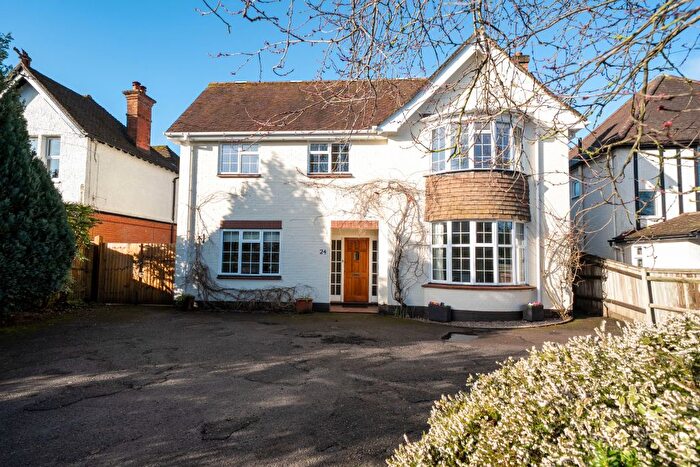 4 Bedroom Detached House For Sale In Winchester Road, Andover, SP10