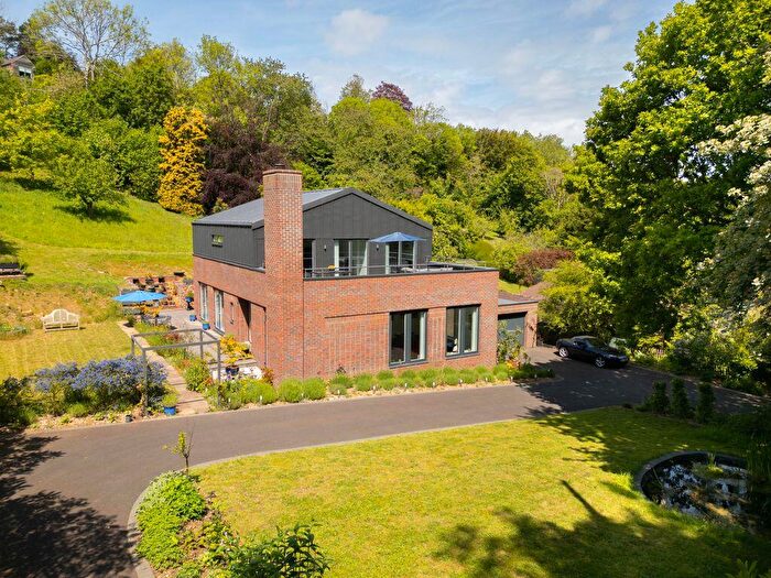4 Bedroom Detached House For Sale In Slines Oak Road, Woldingham, CR3