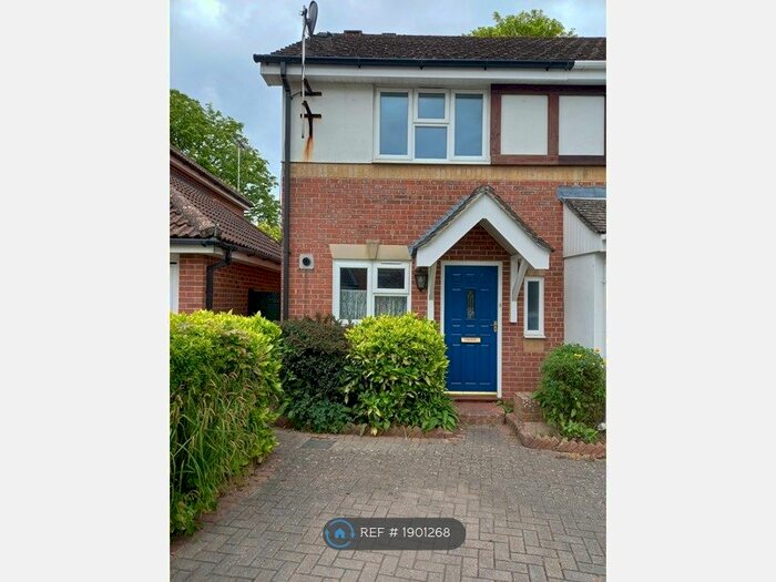 2 Bedroom End Of Terrace House To Rent In Grenville Gardens, Chichester, PO19