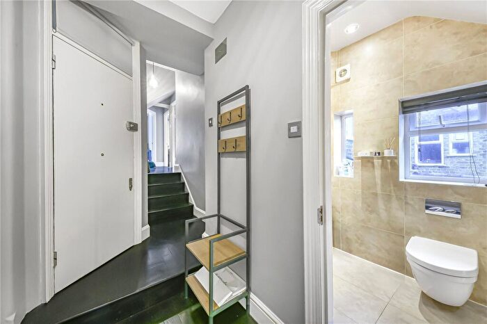 2 Bedroom Apartment To Rent In St. Johns Wood High Street, London, NW8