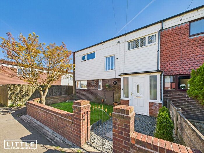 3 Bedroom Semi-Detached House For Sale In Meadow Avenue, Clock Face, WA9