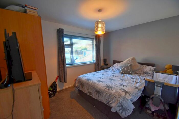2 Bedroom Semi-Detached House For Sale In Cornfield Close, Bury, BL9
