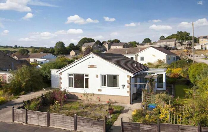 2 Bedroom Detached Bungalow For Sale In Craven Drive, Silsden, BD20
