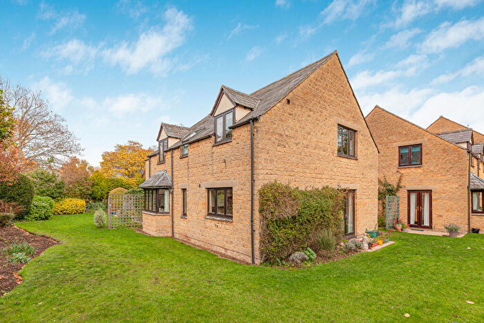 2 Bedroom Retirement Property For Sale In The Lanes, Bampton, Oxfordshire, OX18