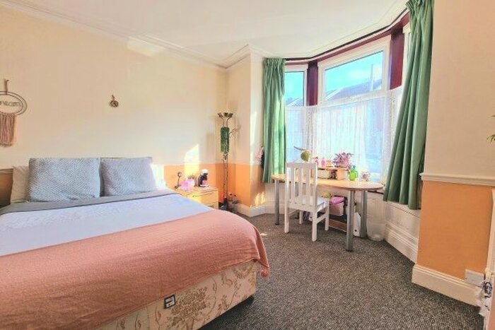 5 Bedroom Property To Rent In Margate Road, Southsea, PO5