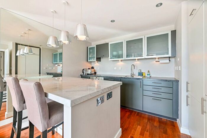 1 Bedroom Flat To Rent In Upper Richmond Road, East Putney, London, SW15