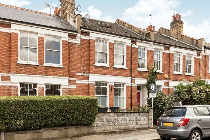 1 Bedroom Flat To Rent In Kingswood Road, Brixton Hill, SW2