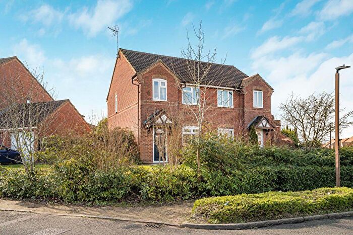 3 Bedroom Semi Detached House For Sale In Kirkstall Place, Oldbrook, Milton Keynes, MK6