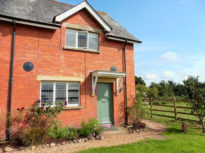 3 Bedroom Semi-Detached House To Rent In Thorverton, EX5