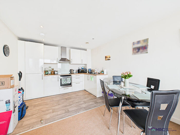1 Bedroom Flat For Sale In Freedom Quay, Hull, HU1
