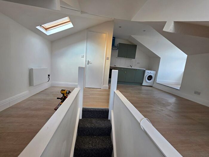 1 Bedroom Studio To Rent In Lambert Road, London, SW2