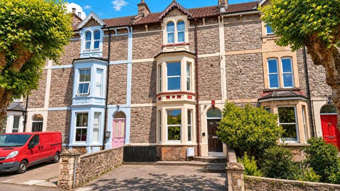2 Bedroom Flat For Sale In Hillside**Beautiful Garden**Off Street Parking**Two Bedrooms**, BS23