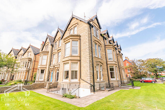 1 Bedroom Flat To Rent In St Georges Square, Lytham St Annes, Lancashire, FY8