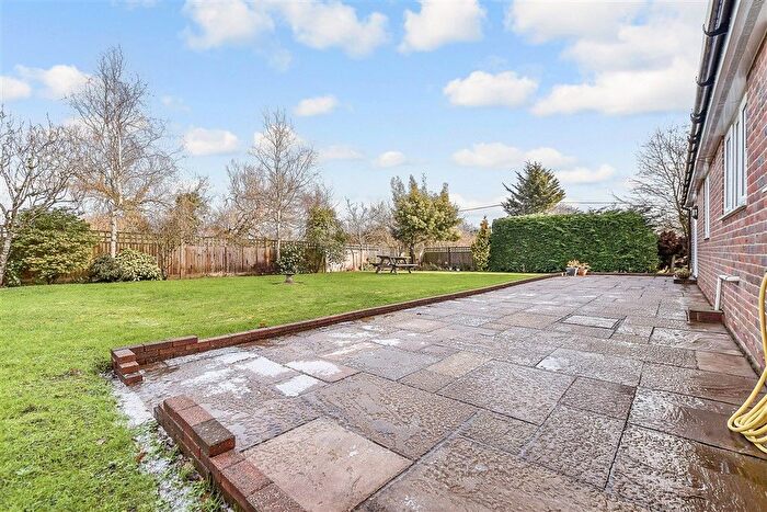 4 Bedroom Detached House For Sale In Tenterden Road, Biddenden, Kent, TN27