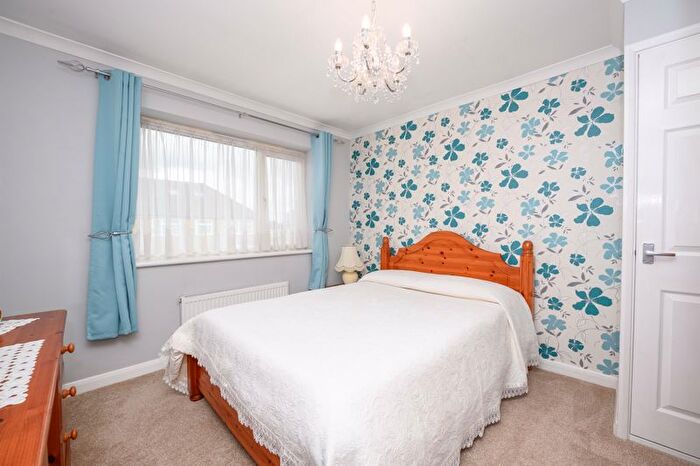 4 Bedroom Terraced House For Sale In Sidney Road, Walton-On-Thames, KT12