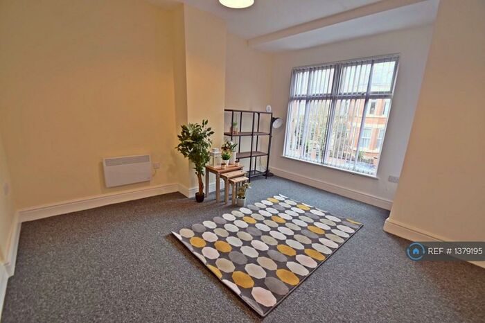 1 Bedroom Flat To Rent In Woodfield Road, Manchester, M8