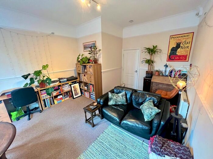 1 Bedroom Flat To Rent In Wellington Road North, Heaton Norris, Stockport, SK4