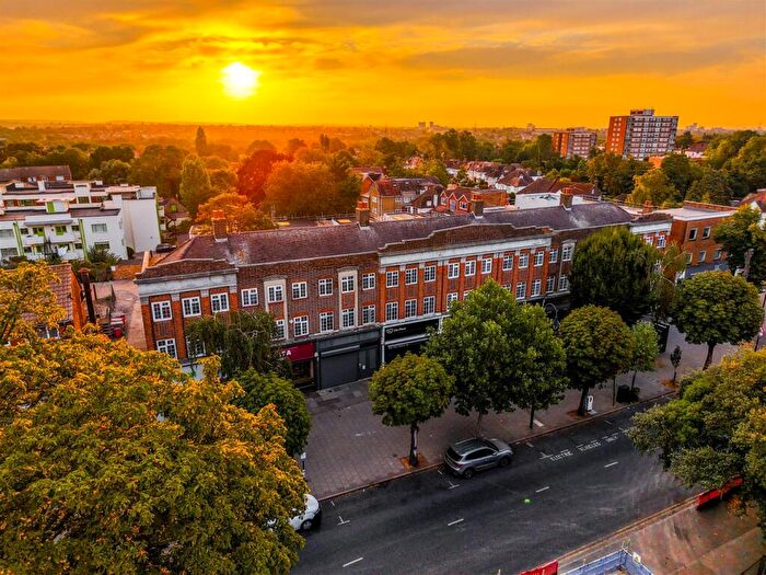 4 Bedroom Maisonette To Rent In High Street, Wanstead, London, E11