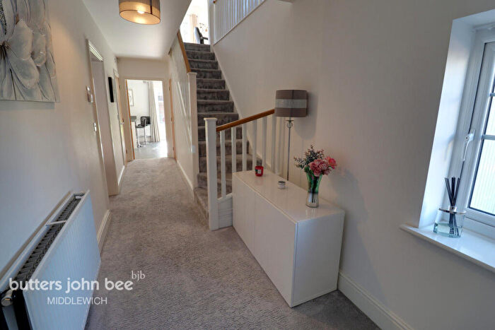 5 Bedroom Detached House For Sale In Long Croft Close, Holmes Chapel, CW4