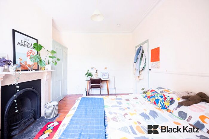 6 Bedroom Flat To Rent In Coldharbour Lane, Brixton/Camberwell, SE5