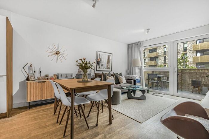 1 Bedroom Flat To Rent In Copenhagen Court, Yeoman Street, SE8