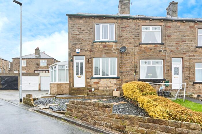 2 Bedroom End Of Terrace House For Sale In Arncliffe Avenue, Keighley, BD22