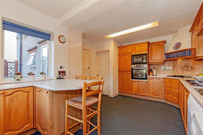 3 Bedroom Detached House For Sale In Highfield Lane, Newbold, Chesterfield, S41