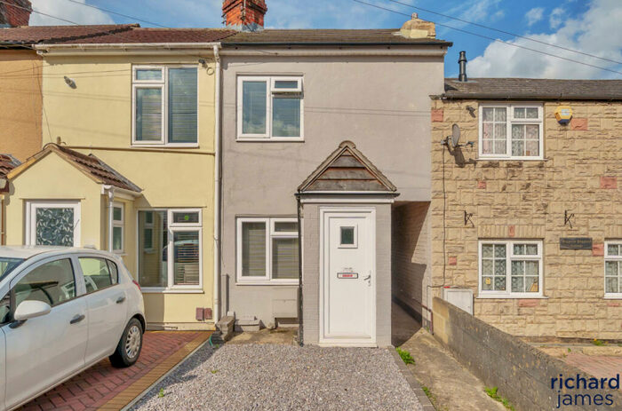 2 Bedroom Terraced House For Sale In Hyde Road, Upper Stratton, Swindon, SN2