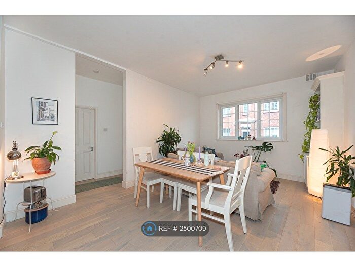 2 Bedroom Flat To Rent In Ranelagh Gardens Mansions, London, SW6