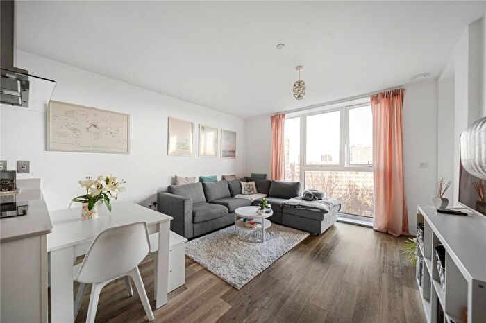 1 Bedroom Apartment For Sale In York Road, Wandsworth, London, SW11