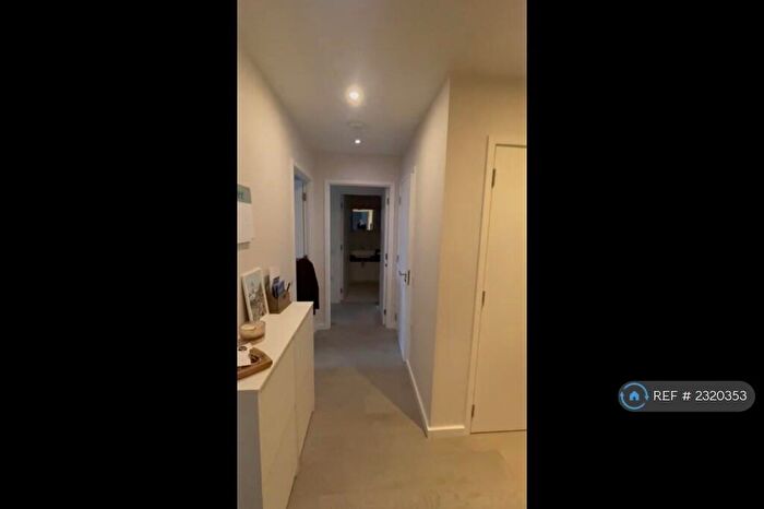 2 Bedroom Flat To Rent In Goulden Street, Manchester, M4