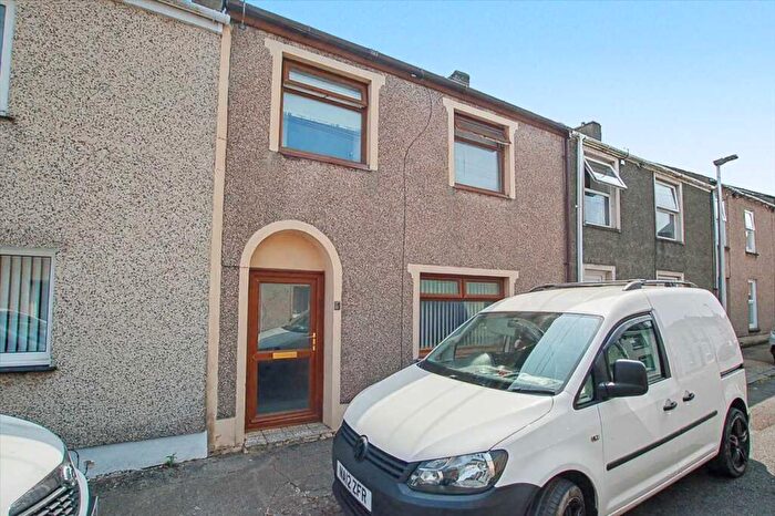 3 Bedroom Terraced House For Sale In Clarence Street, Pembroke Dock, SA72