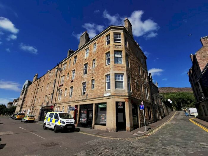 1 Bedroom Flat To Rent In St Leonards Hill, Newington, Edinburgh, EH8