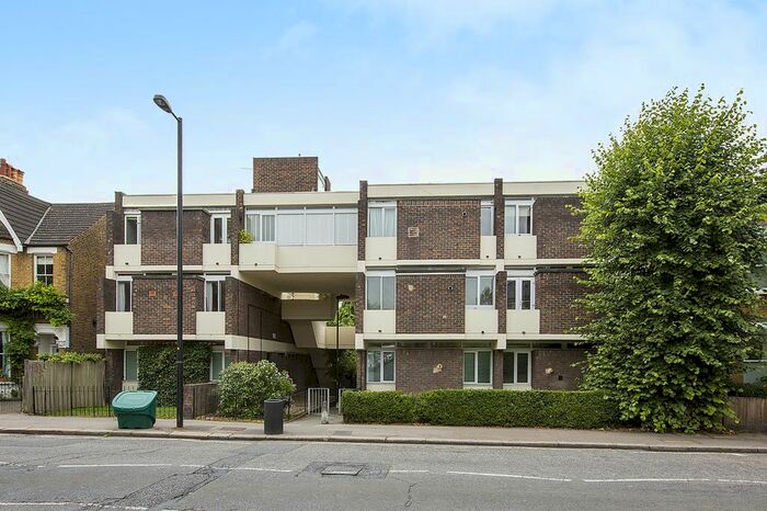 1 Bedroom Flat To Rent In Emmanuel House, South Croxted Road, London, SE21